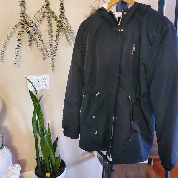 Fashion Nova keep me hot jacket - Picture 4 of 5